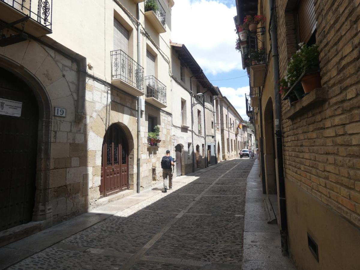 Apartamento Medieval En El Camino De Santiago Estella Kültér fotó